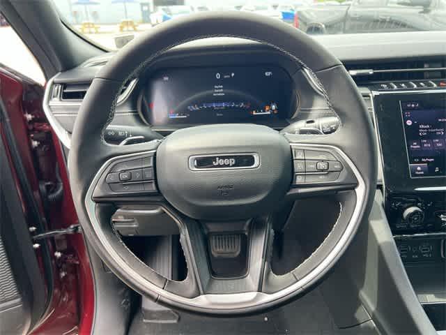 new 2025 Jeep Grand Cherokee car, priced at $42,825