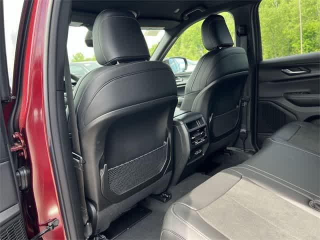 new 2025 Jeep Grand Cherokee car, priced at $42,825
