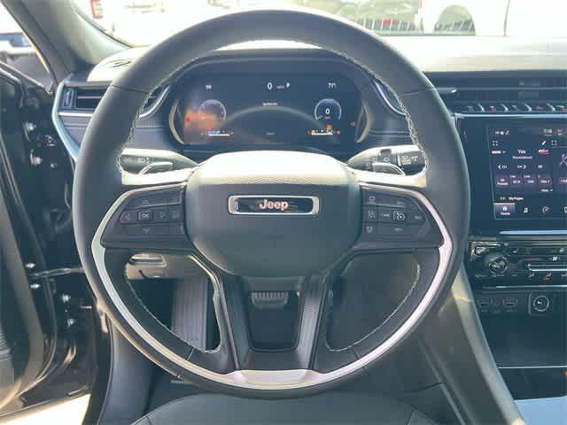 new 2025 Jeep Grand Cherokee car, priced at $39,920