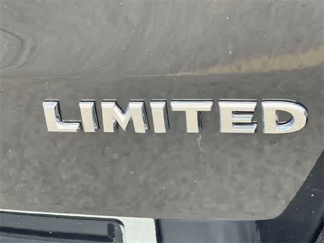 used 2022 Jeep Grand Cherokee car, priced at $30,531