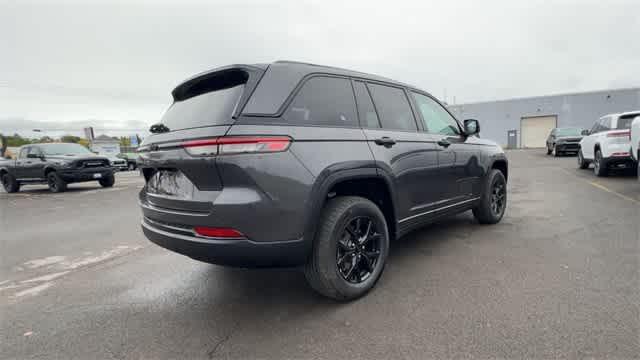 new 2025 Jeep Grand Cherokee car, priced at $43,480