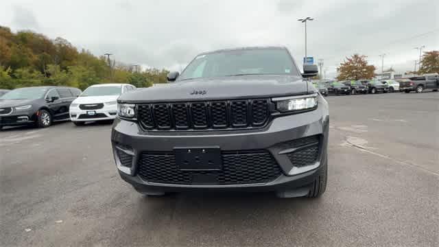new 2025 Jeep Grand Cherokee car, priced at $43,480