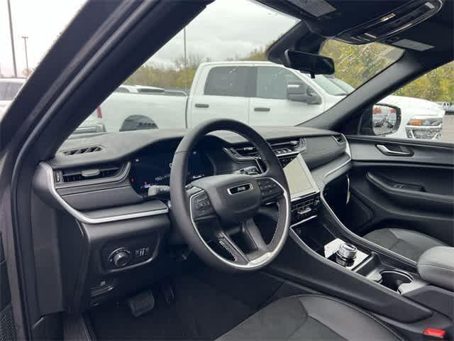 new 2025 Jeep Grand Cherokee car, priced at $43,480