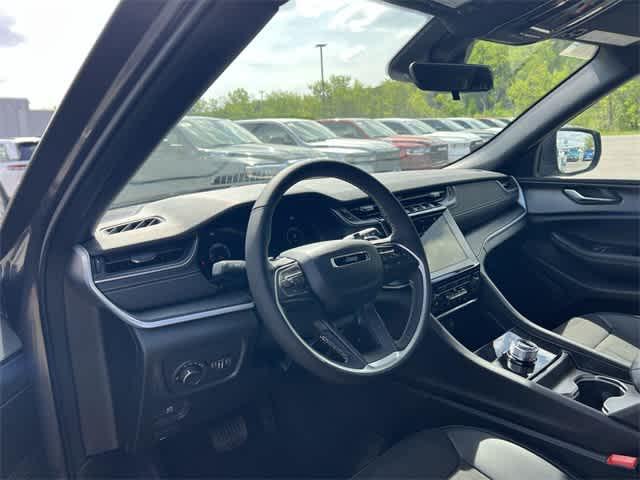 new 2025 Jeep Grand Cherokee car, priced at $44,470