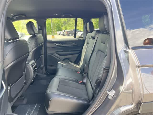 new 2025 Jeep Grand Cherokee car, priced at $44,470
