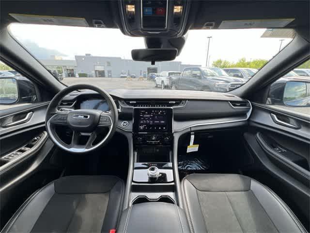new 2025 Jeep Grand Cherokee car, priced at $44,470