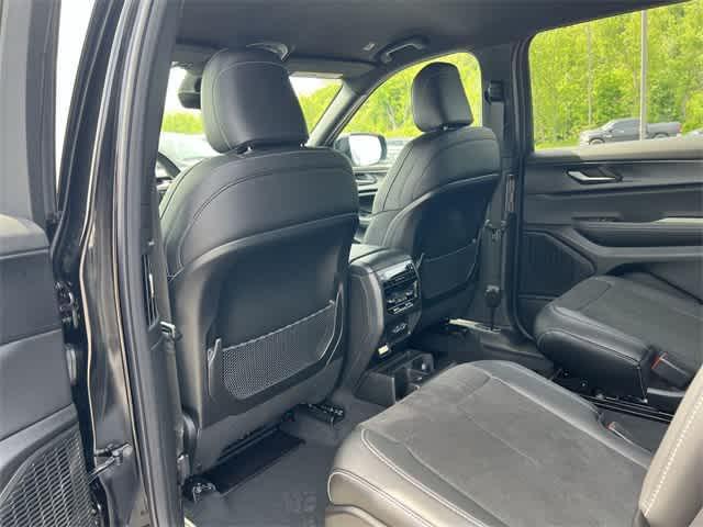 new 2025 Jeep Grand Cherokee L car, priced at $45,077