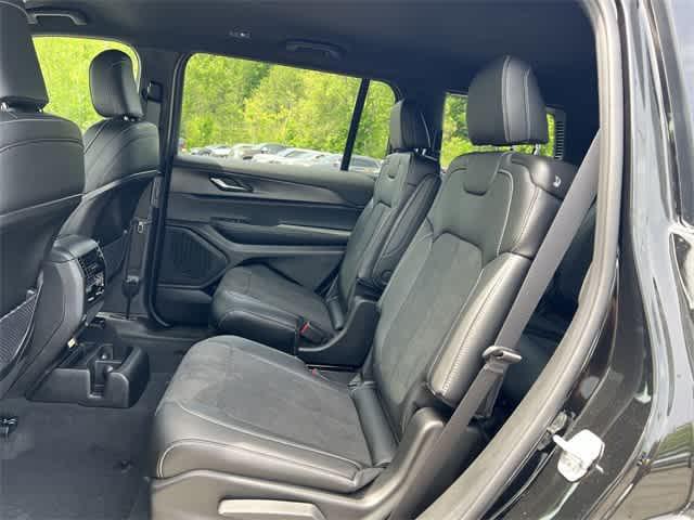 new 2025 Jeep Grand Cherokee L car, priced at $45,077