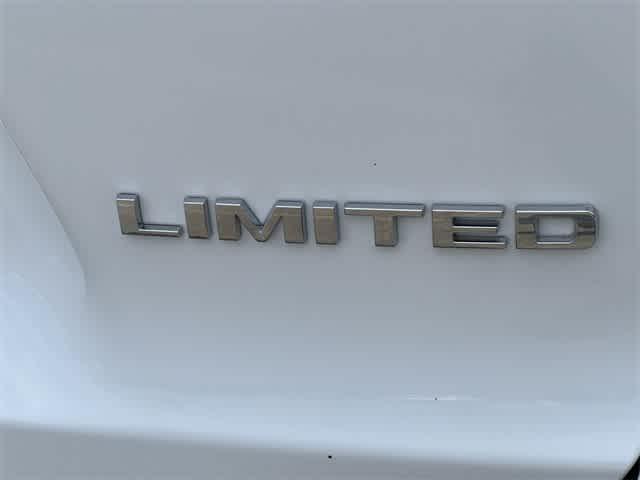 used 2022 Jeep Cherokee car, priced at $27,621
