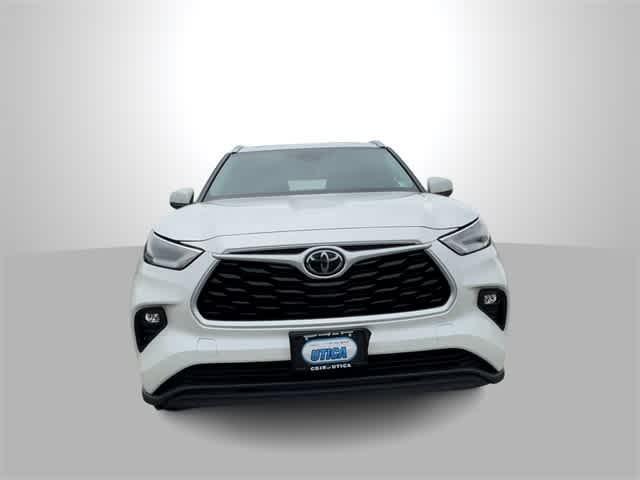 used 2021 Toyota Highlander car, priced at $31,545