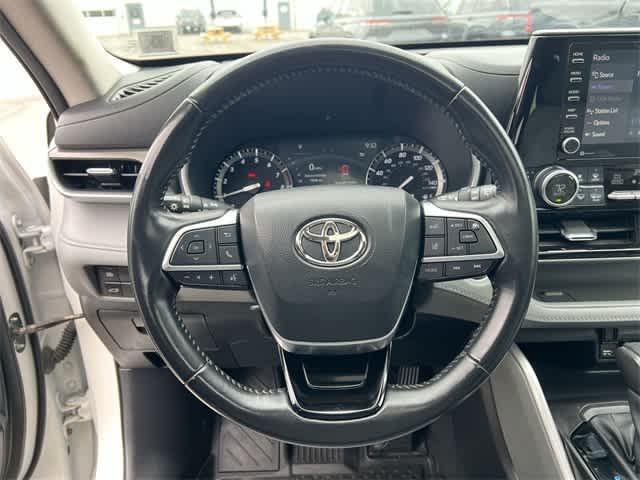 used 2021 Toyota Highlander car, priced at $31,545