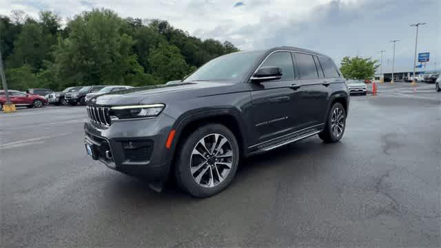 used 2022 Jeep Grand Cherokee car, priced at $39,221