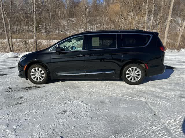 used 2017 Chrysler Pacifica car, priced at $15,271