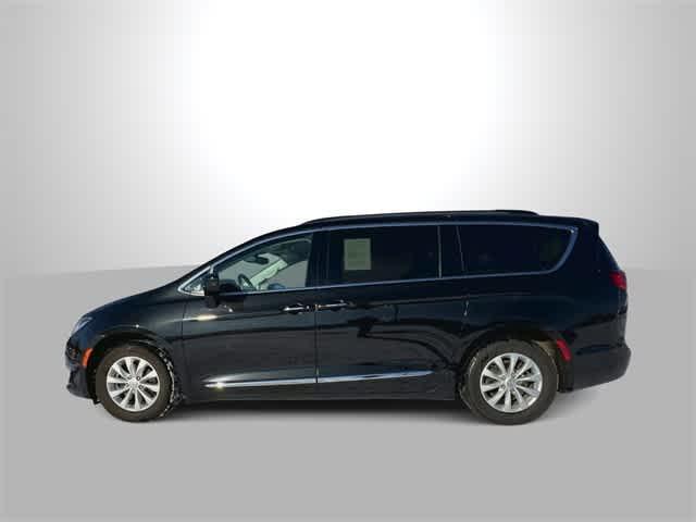 used 2017 Chrysler Pacifica car, priced at $15,271