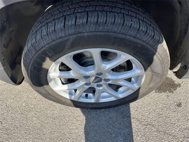 used 2017 Jeep Cherokee car, priced at $10,901