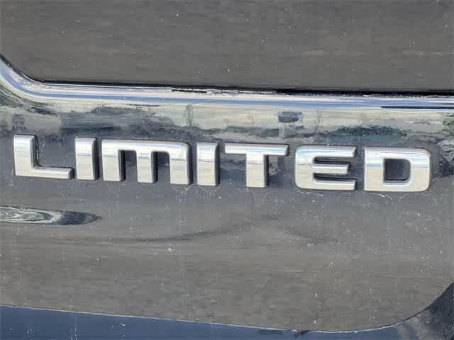 used 2022 Jeep Grand Cherokee car, priced at $29,962