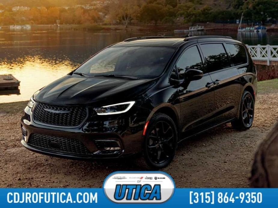new 2024 Chrysler Pacifica car, priced at $54,260