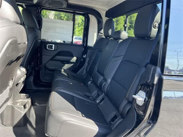 new 2025 Jeep Gladiator car, priced at $51,143