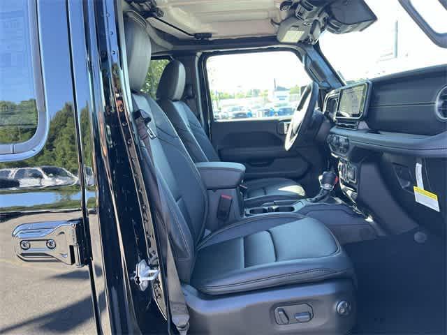 new 2025 Jeep Gladiator car, priced at $51,143