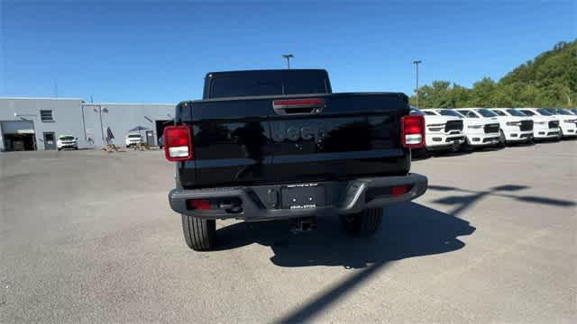 new 2025 Jeep Gladiator car, priced at $51,143