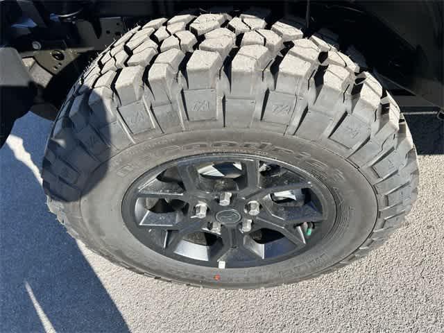 new 2025 Jeep Gladiator car, priced at $48,972