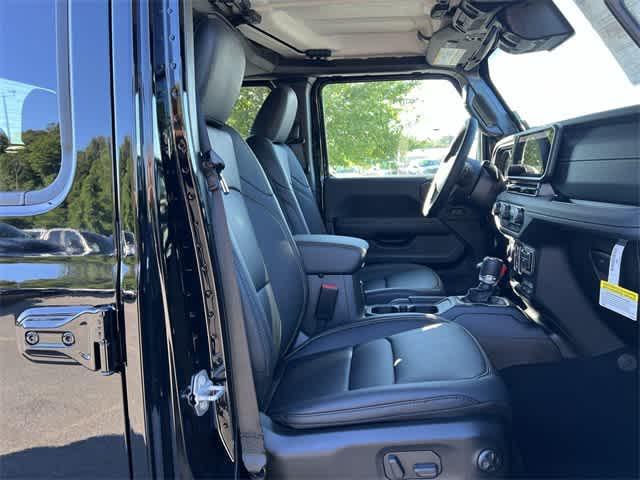 new 2025 Jeep Gladiator car, priced at $48,972