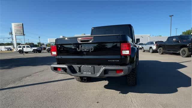 new 2025 Jeep Gladiator car, priced at $48,972
