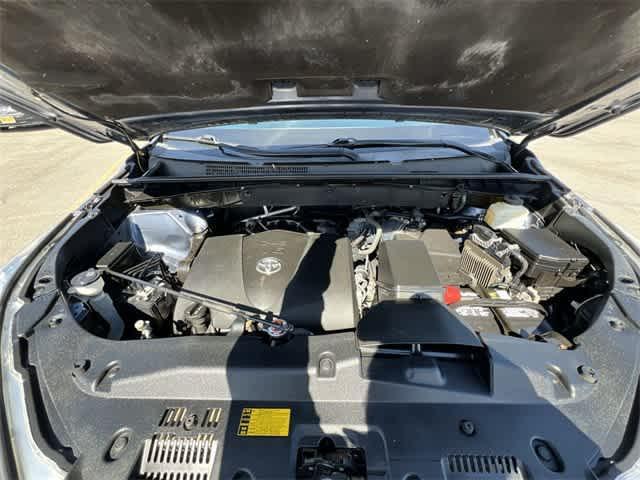 used 2018 Toyota Highlander car, priced at $19,988