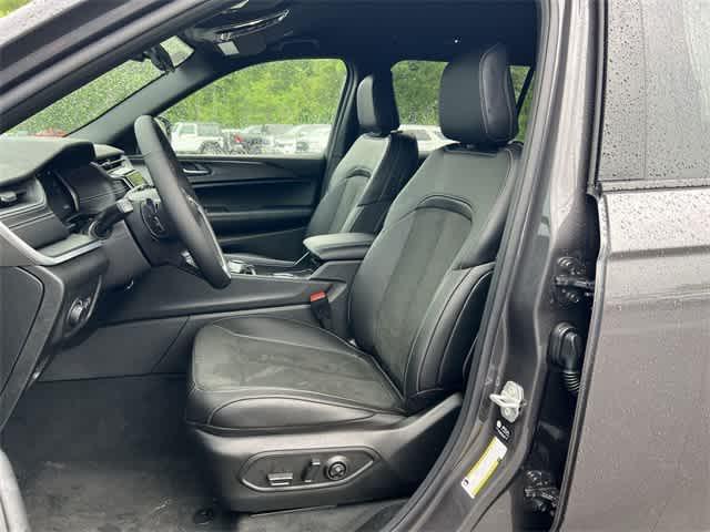 new 2025 Jeep Grand Cherokee L car, priced at $44,077