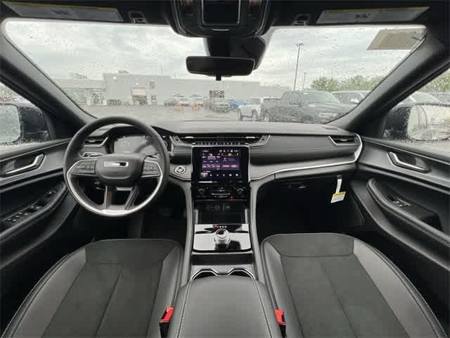 new 2025 Jeep Grand Cherokee L car, priced at $44,077