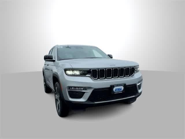 new 2024 Jeep Grand Cherokee car, priced at $51,920