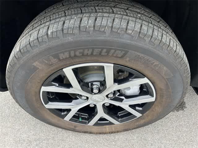 used 2024 Jeep Grand Cherokee car, priced at $33,931