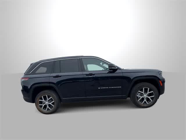 used 2024 Jeep Grand Cherokee car, priced at $33,931