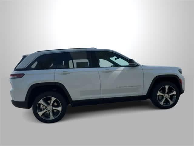 new 2024 Jeep Grand Cherokee car, priced at $50,325