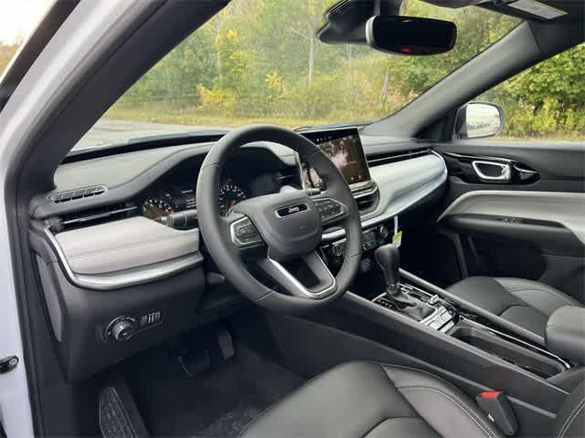 new 2025 Jeep Compass car, priced at $31,840