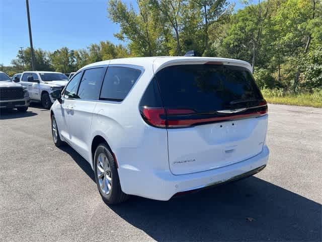 new 2024 Chrysler Pacifica car, priced at $40,990