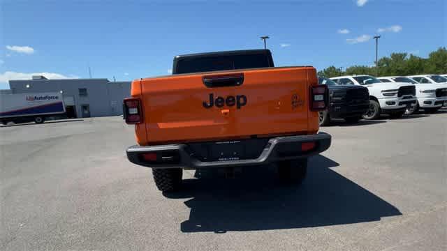 new 2025 Jeep Gladiator car, priced at $49,972