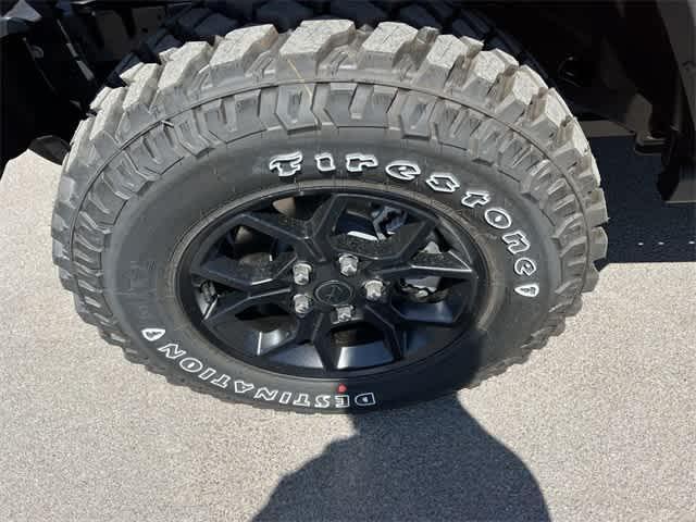 new 2025 Jeep Gladiator car, priced at $49,972