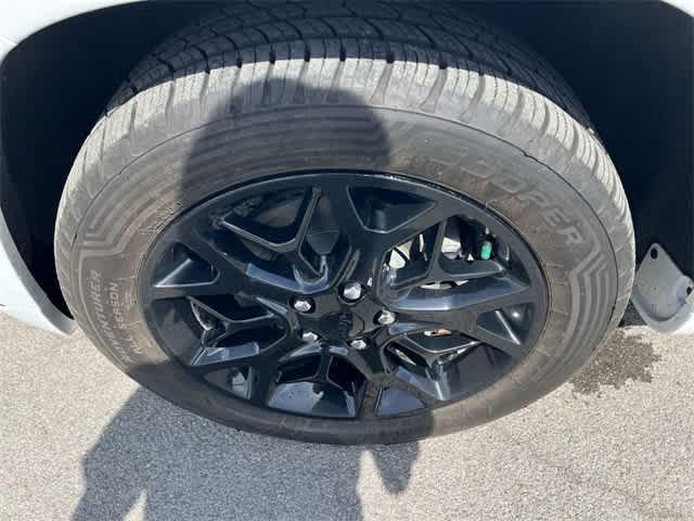 used 2021 Jeep Grand Cherokee car, priced at $33,541