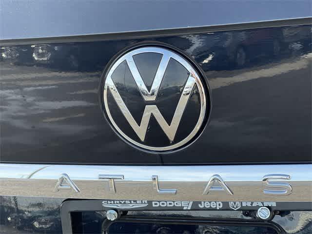 used 2021 Volkswagen Atlas car, priced at $25,671