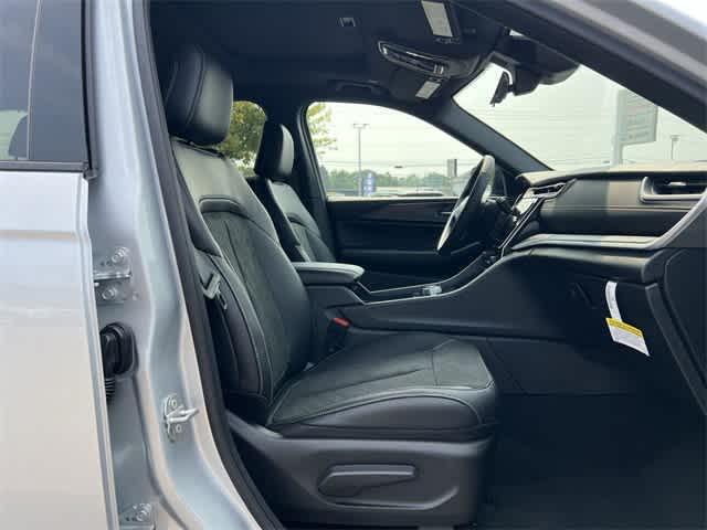 new 2025 Jeep Grand Cherokee L car, priced at $45,655