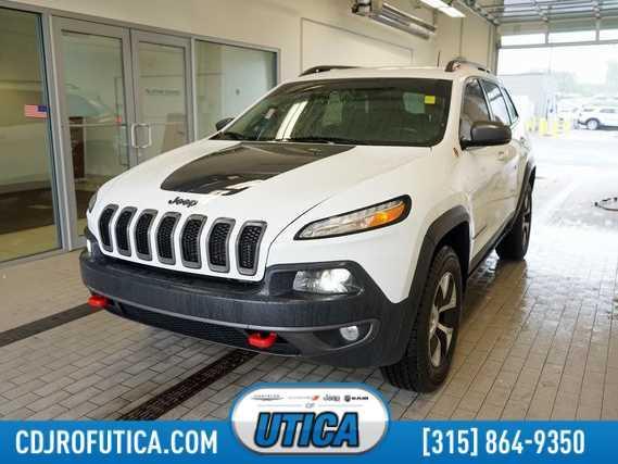 used 2018 Jeep Cherokee car, priced at $17,555