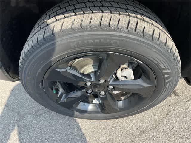 used 2023 Jeep Grand Cherokee car, priced at $33,921