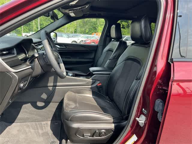 used 2023 Jeep Grand Cherokee car, priced at $33,921
