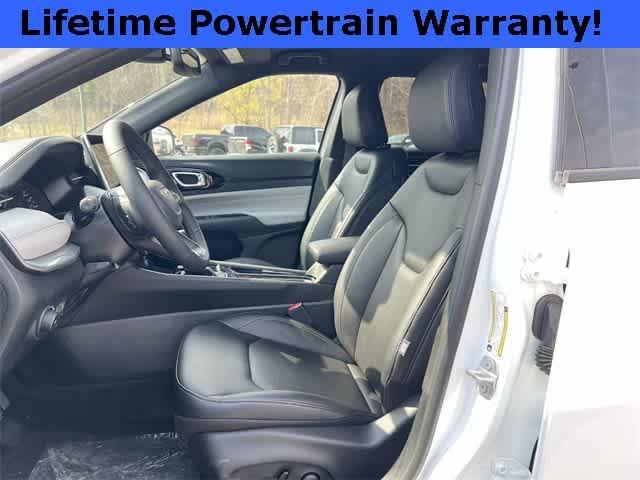 new 2025 Jeep Compass car, priced at $30,245