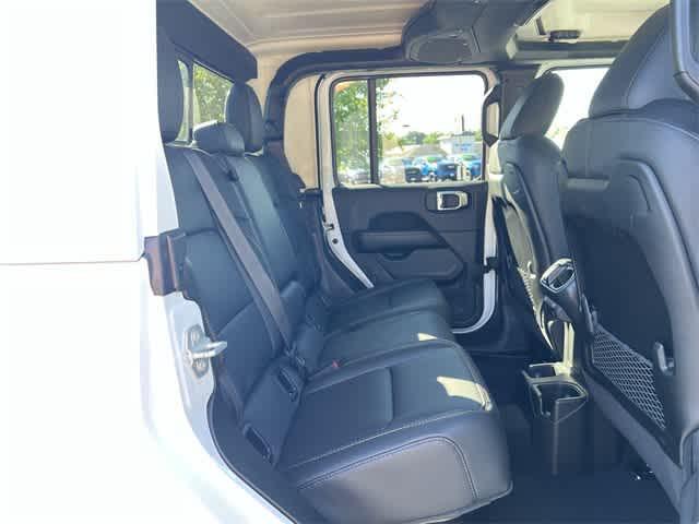 new 2025 Jeep Gladiator car, priced at $50,903