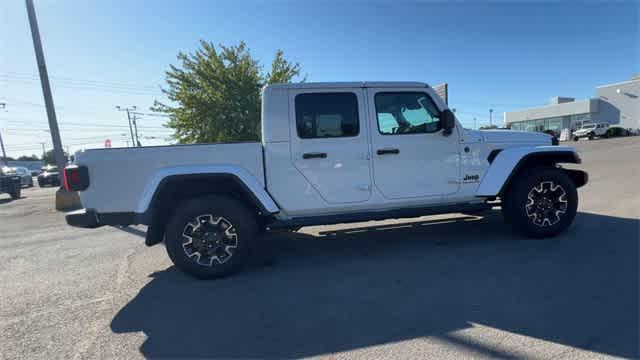 new 2025 Jeep Gladiator car, priced at $50,903