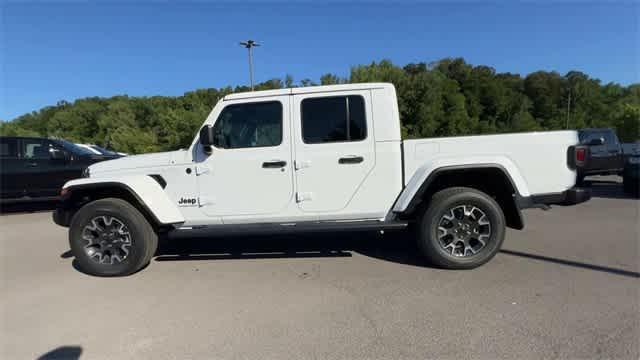 new 2025 Jeep Gladiator car, priced at $50,903