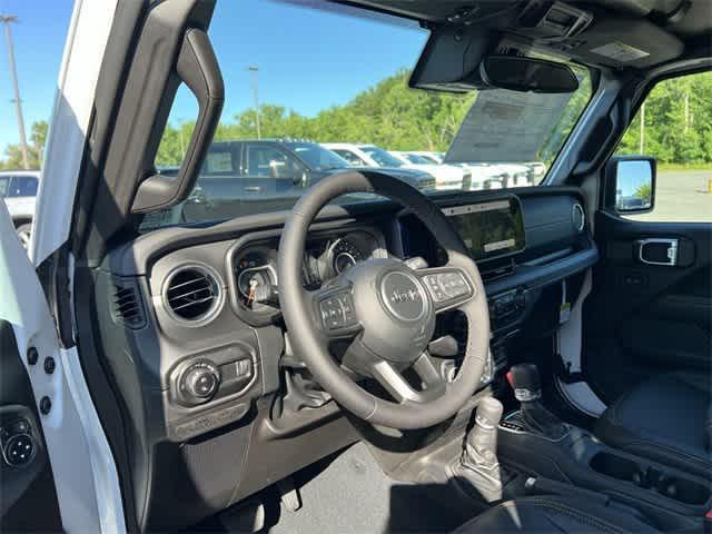 new 2025 Jeep Gladiator car, priced at $50,903