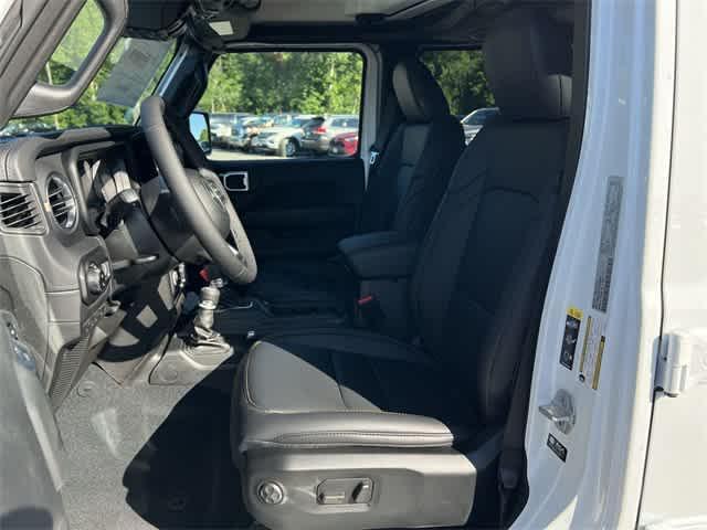 new 2025 Jeep Gladiator car, priced at $50,903